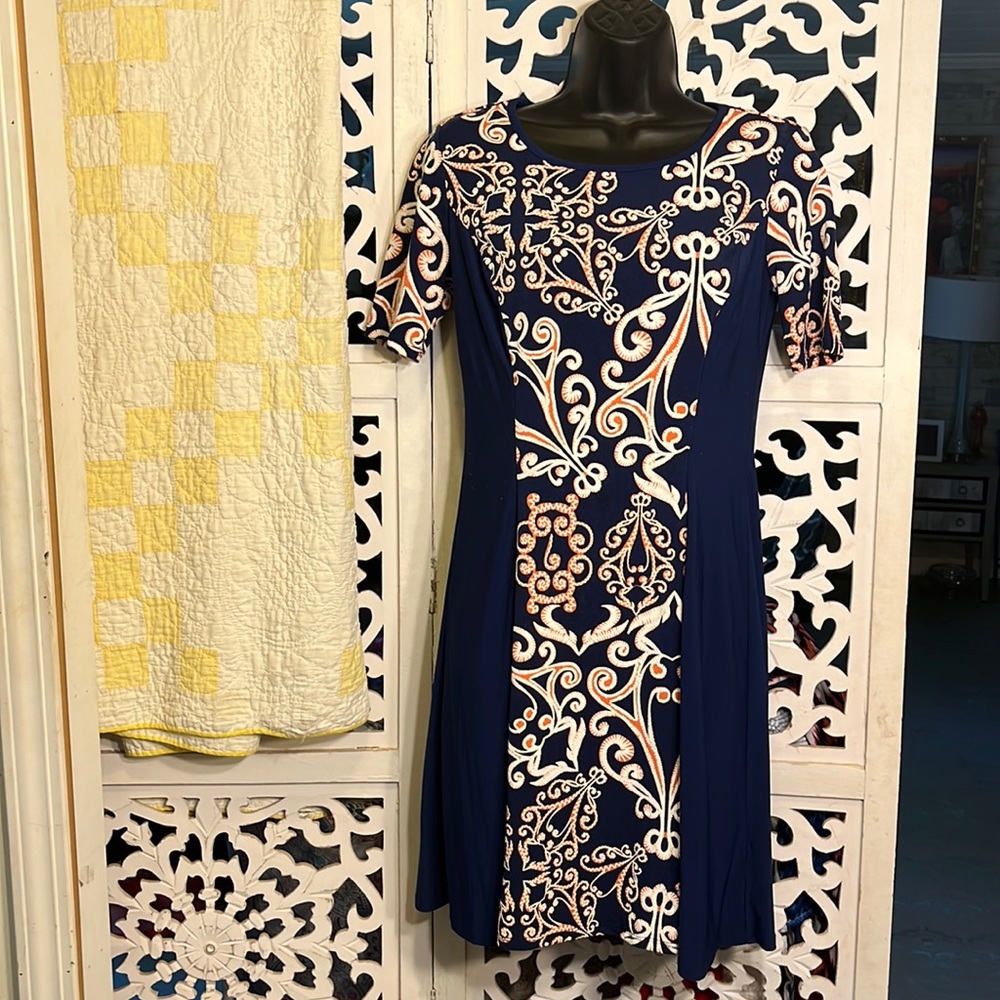 Sami & Jo, Petite. Classic slim fit dress. Small